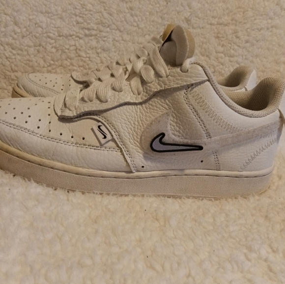 Nike Court Vision Low 'Valentine's Day" - Picture 2 of 10